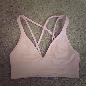 Lulu lemon sports bra size 6